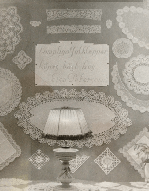 Skyltfönster före stugans tid